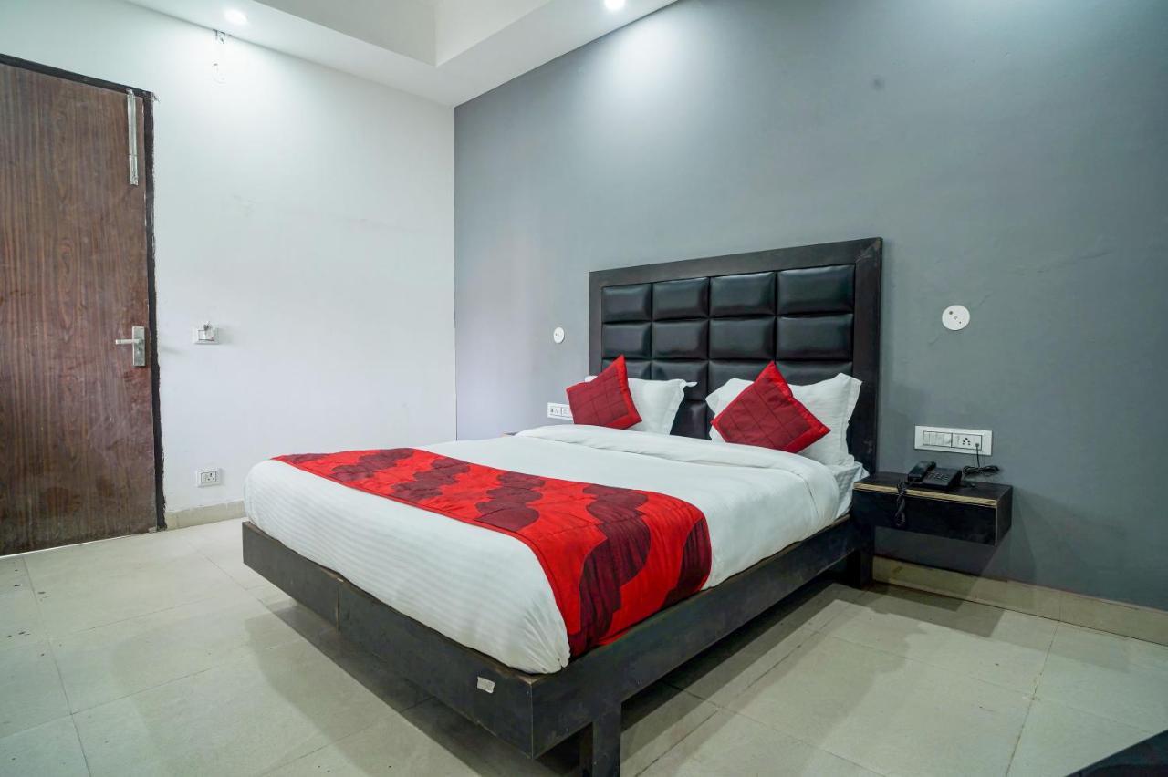 ניו דלהי Hotel Red Snapper Couple Friendly At West Delhi מראה חיצוני תמונה