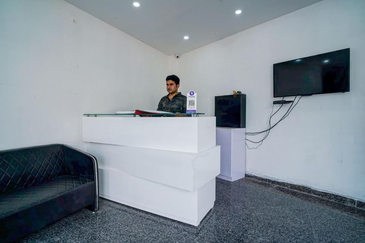 ניו דלהי Hotel Red Snapper Couple Friendly At West Delhi מראה חיצוני תמונה